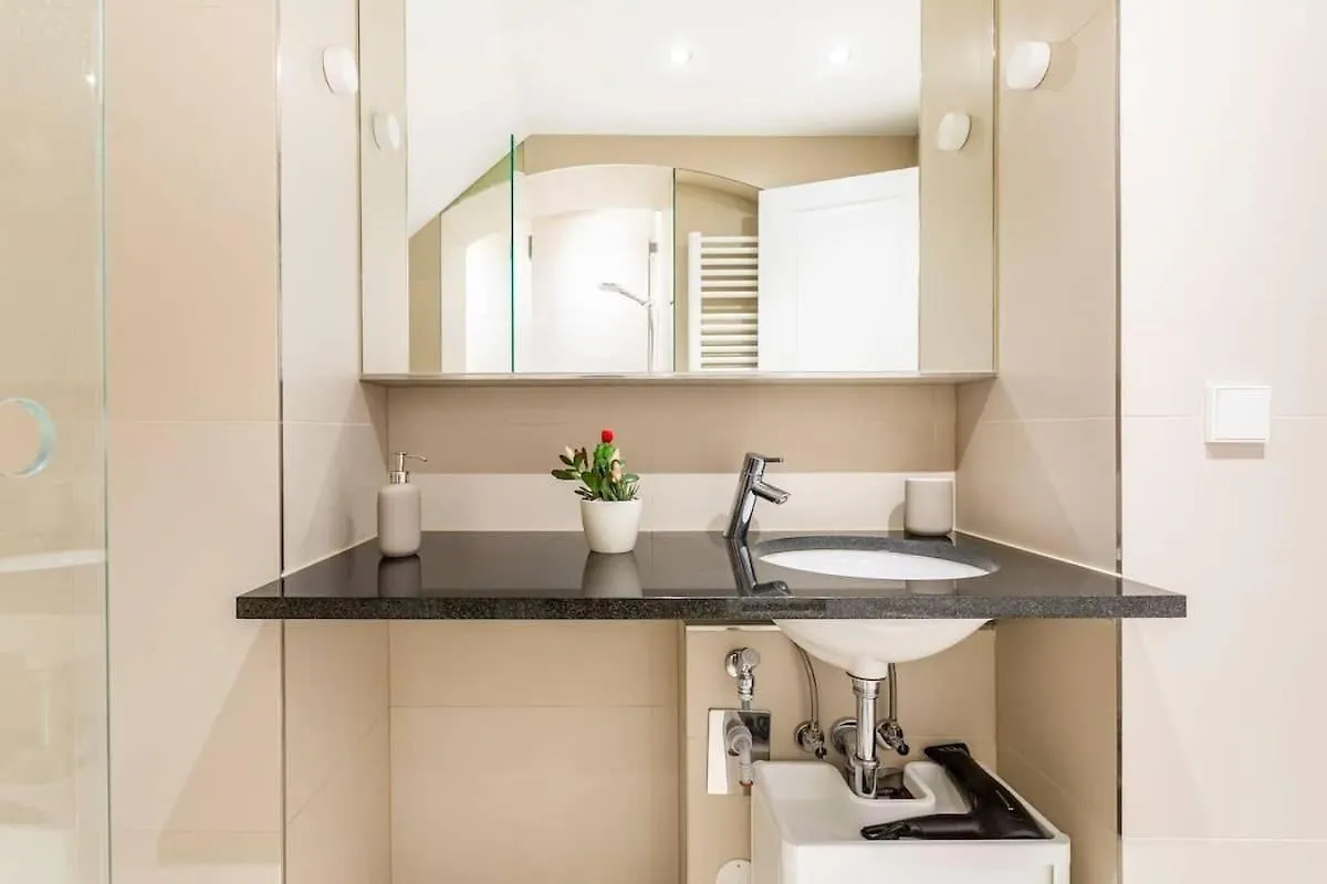 Berlin Mitte I 2 Doule Beds I Fast Wifi Apartment