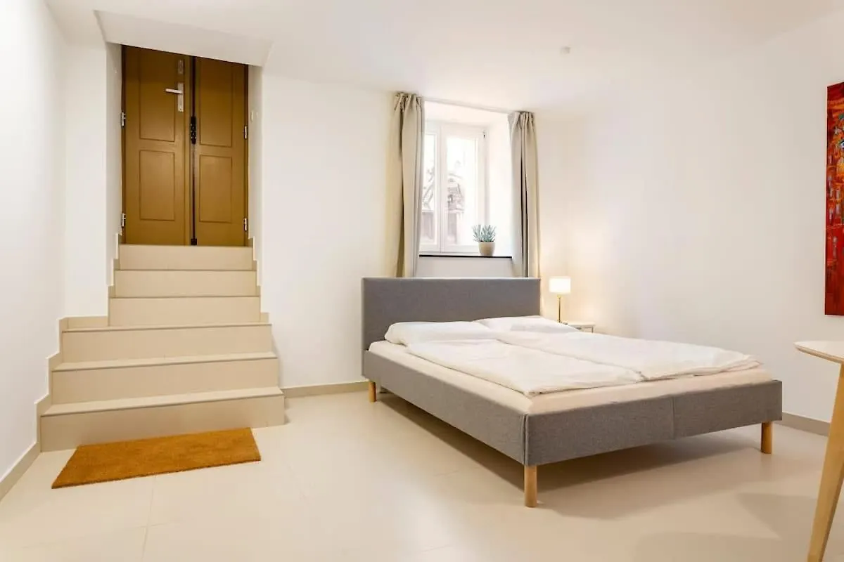 Berlin Mitte I 2 Doule Beds I Fast Wifi Apartment